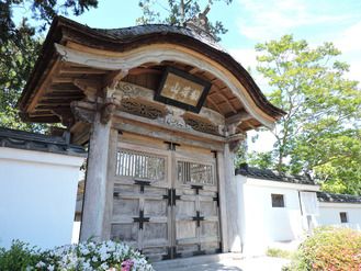 松吟寺山門閉